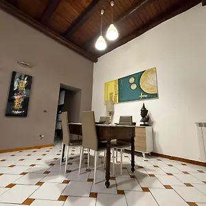 Casa Nel Vicolo Сasa de vacaciones